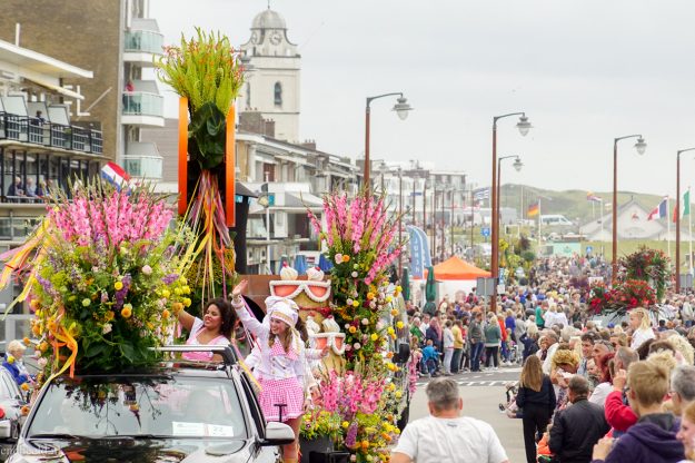 DSC09783-41 Flower Parade Rijnsburg